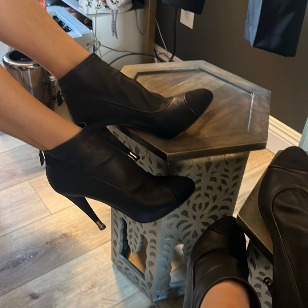 Chanel, size 41 (US 9.5) Elegant Black Ankle Booties, 100% authentic - Picture 4 of 16